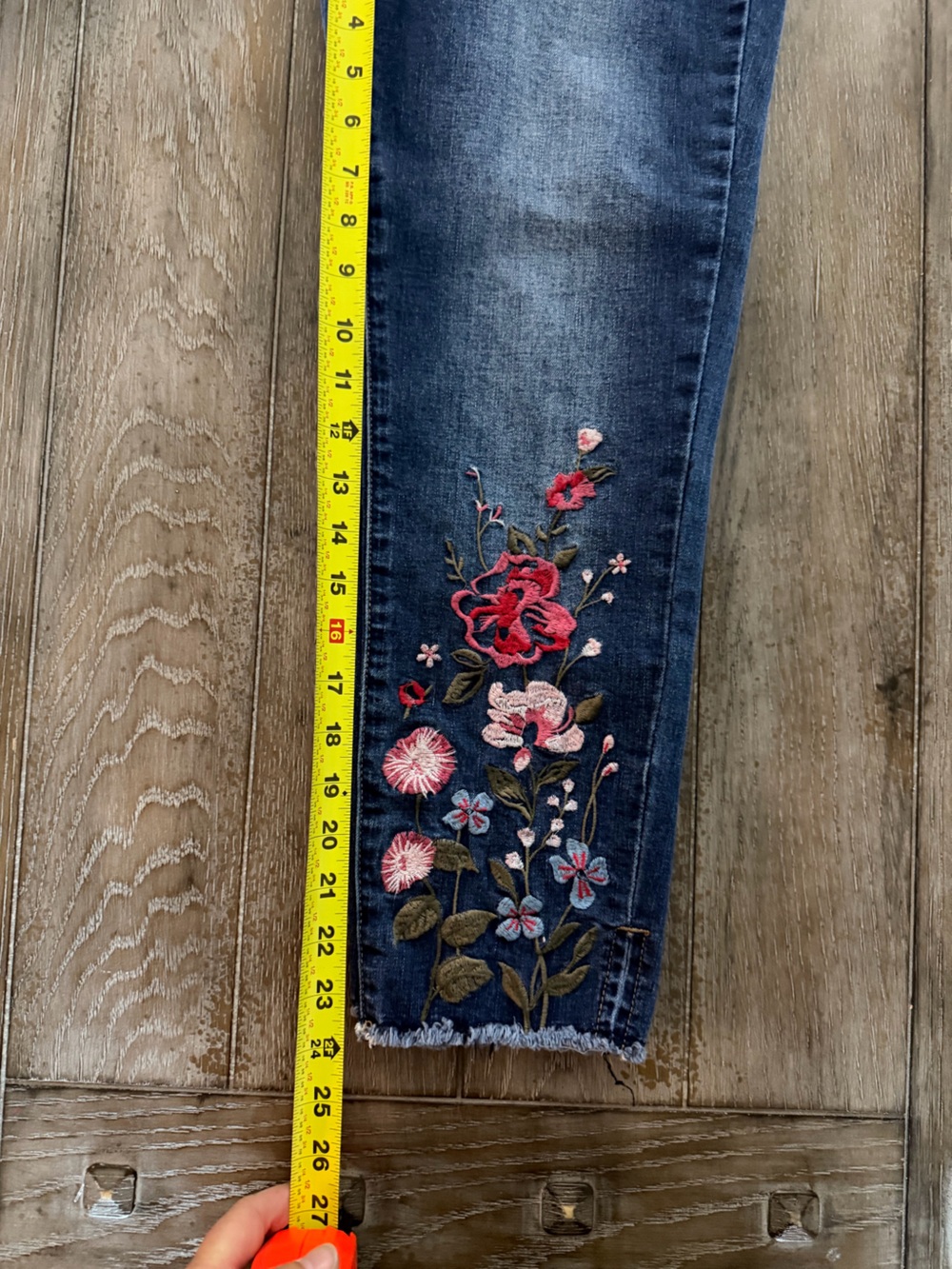 Kensie Dark Blue Cropped Jeans with Floral Embroidery - Picture 10 of 11